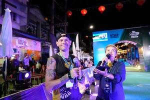 BIB: 100
                            <button type="button" onclick="openModal(21897284)" class="btn btn-primary btn-sm float-right btn-popup" data-toggle="modal" data-target=".modal-high-quality">
                        <i class="fas fa-shopping-cart"></i> Add to Cart
                    </button>
                                            <button type="button" onclick="isThisMe(21897284, true)" class="btn btn-success btn-sm float-right btn-popup btn-isme hidden" data-toggle="tooltip" data-placement="bottom" title="นี่คือรูปของคุณใช่ไหม คลิกที่นี่เพื่อเอาเข้าอัลบั้ม">
                        <i class="fas fa-plus"></i> Add to album
                    </button>
                    <button type="button" onclick="isThisMe(21897284, false)" class="btn btn-warning btn-sm float-right btn-popup btn-isnotme hidden">
                        <i class="fas fa-ban"></i> Remove from album
                    </button>